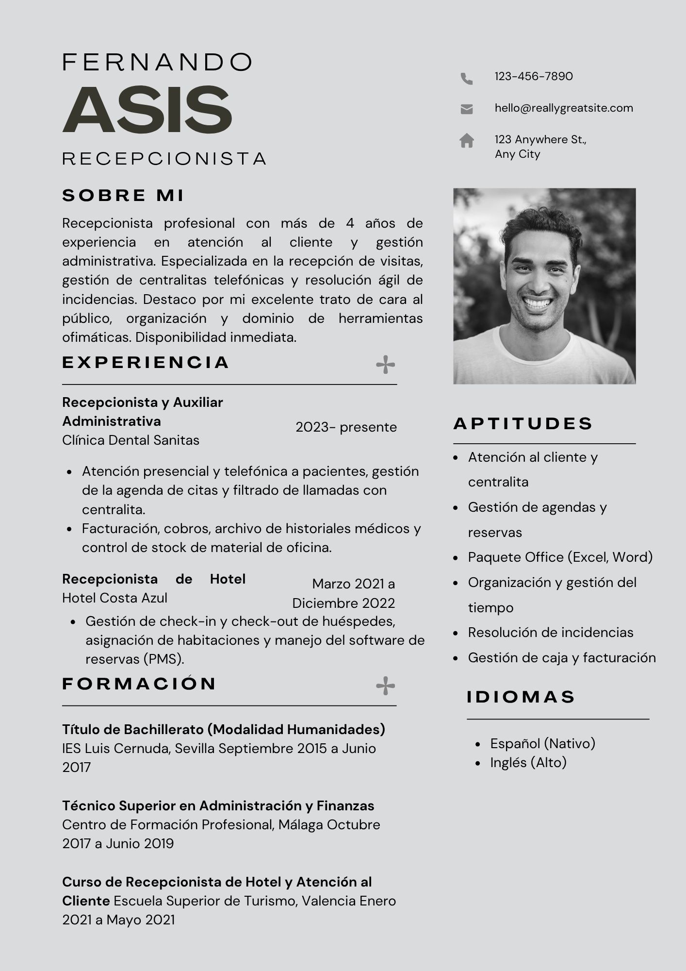 Vista previa del currículum de recepcionista de hotel (modelo moderno)